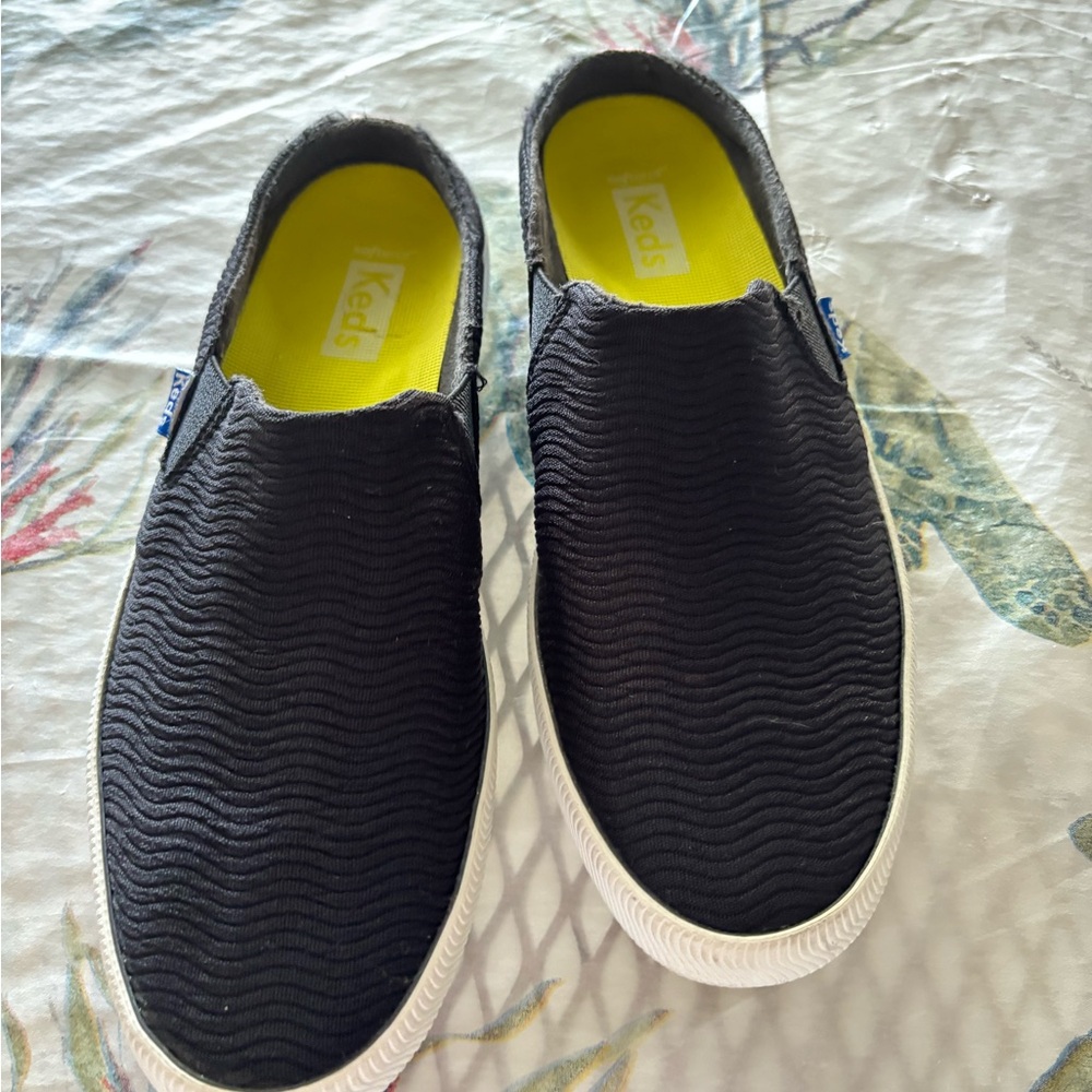 Keds Women’s  Black kickback Slip-On mules
MSRP Style WF65969